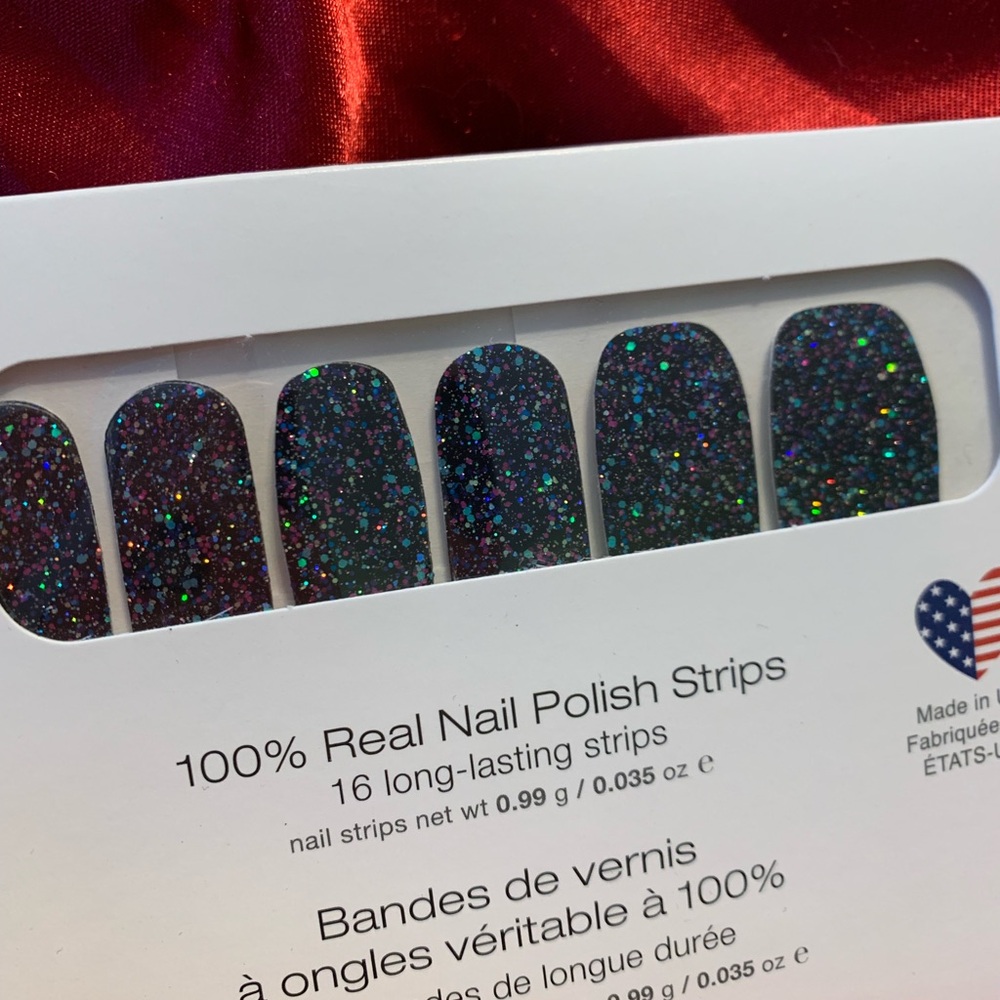 Color Street HOLIDAZE nail stripes nib - Picture 2 of 6